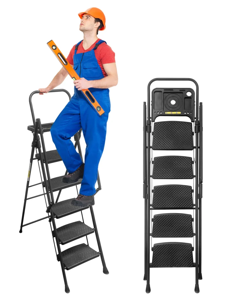 Steel ladder with handle bar