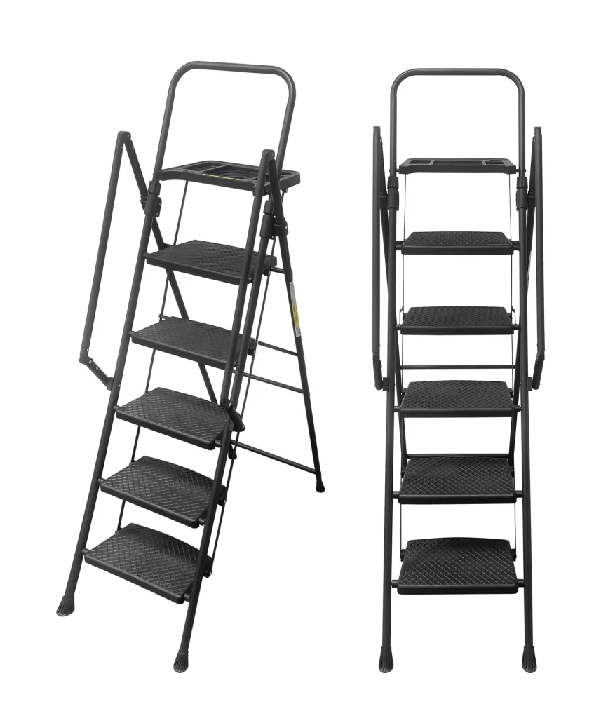 Steel ladder with handle bar